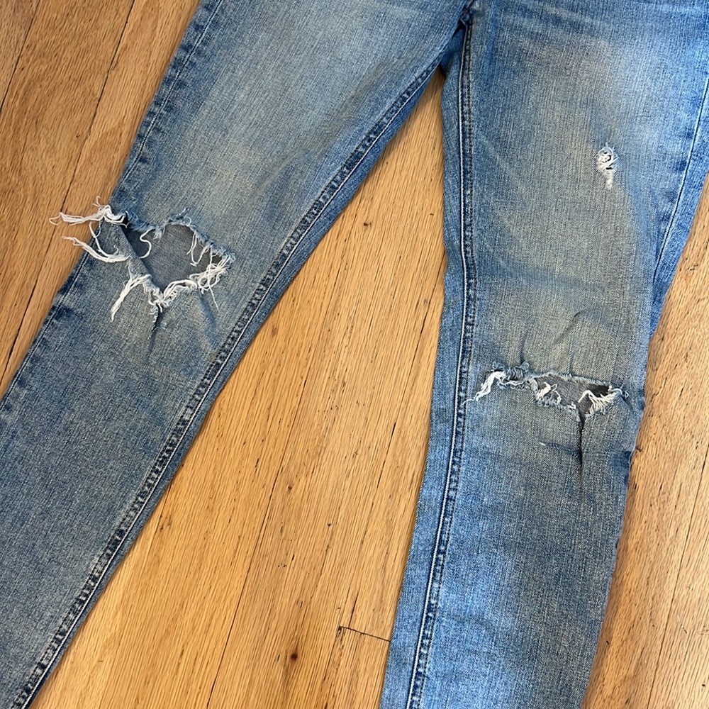 Rag & Bone Size 25 Light Washed Ripped Jeans - Picture 3 of 6